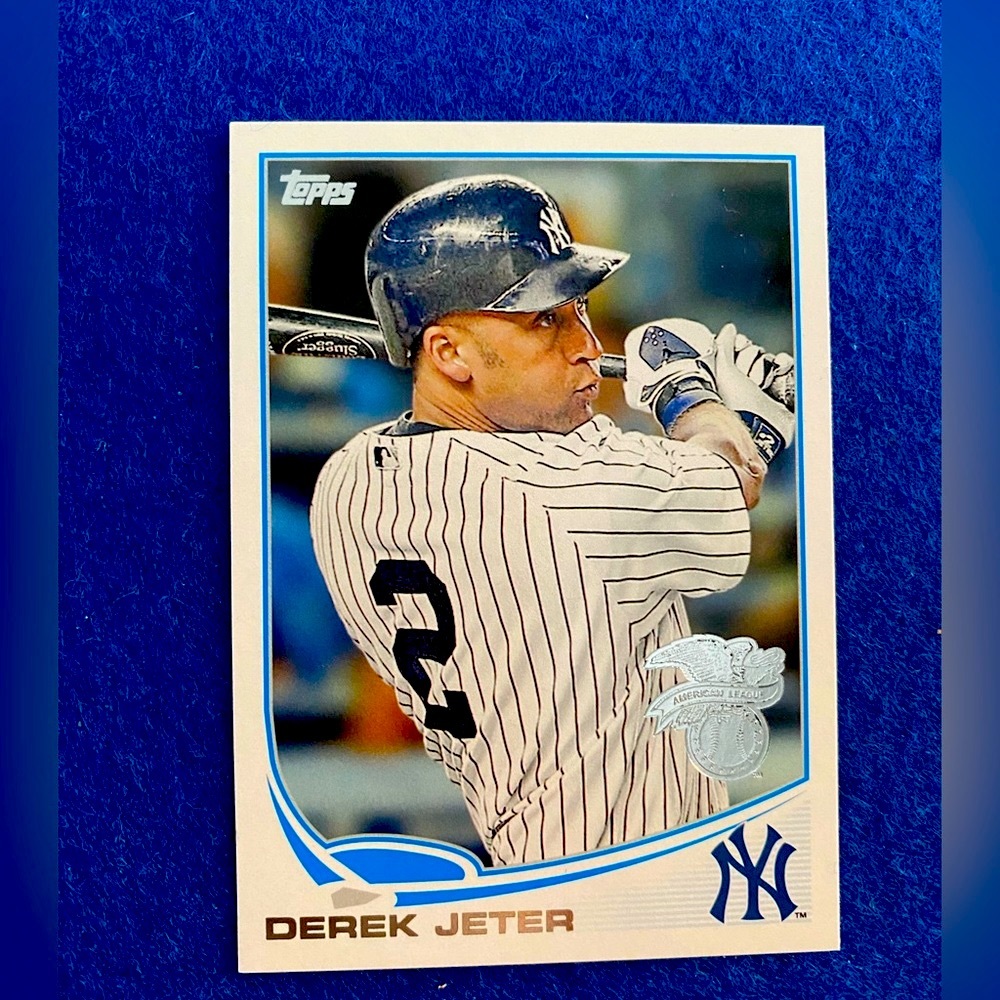 “Derek Jeter” Limited Edition - Topps Baseball Card